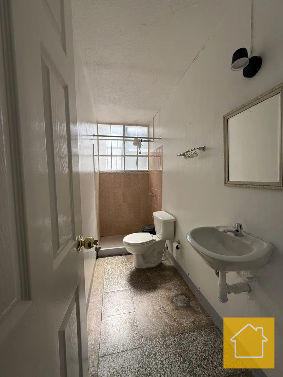 Linda Casa en Loma Linda Zona 11 por Prociegos Alquilogt — Casa en Alquiler en Villa Mariscal, Zona 11, Guatemala, Ciudad — foto 12 de 17