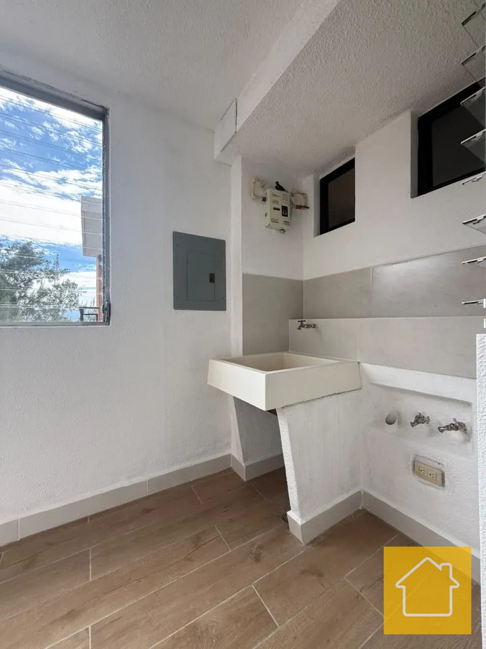 Amplio Apartamento en Balcones de las Charcas Remodelado AGT2996 — Apartamento en Alquiler en Balcones de Las Charcas, Zona 11, Guatemala, Ciudad — foto 7 de 17
