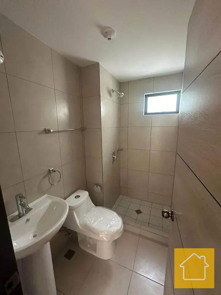 Apto Disponible en Cañadas del Choachorral 3 Hab — Apartamento en Alquiler en El Campestre, San Lucas Sacatepéquez, Sacatepéquez — foto 8 de 9