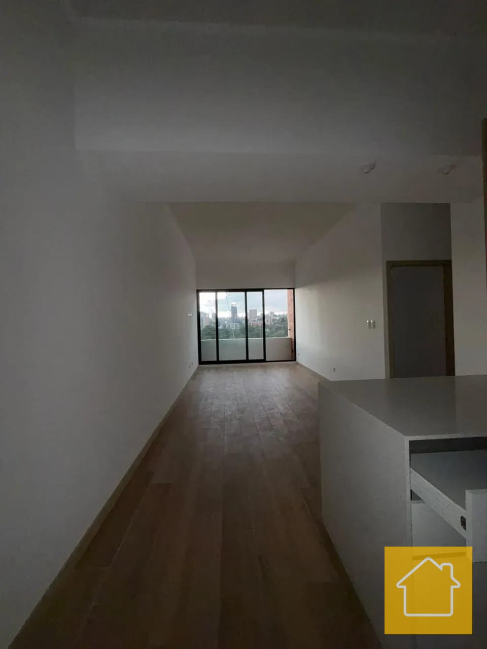 Oportunidad de Vivir en Zona 10 los Próceres Vié los Proceres — Apartamento en Alquiler en Vié Los Próceres, Zona 10, Guatemala, Ciudad — foto 4 de 16