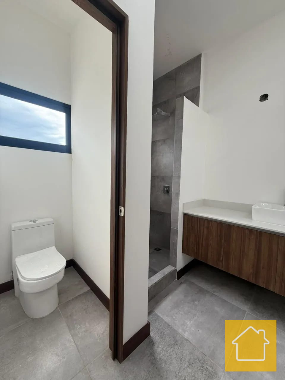 Oportunidad de Compra en Condominio 7 Gotas CAES por Sporta — Casa en Venta en Villa Vermont II, Carretera a El Salvador, Guatemala, Ciudad — foto 2 de 17