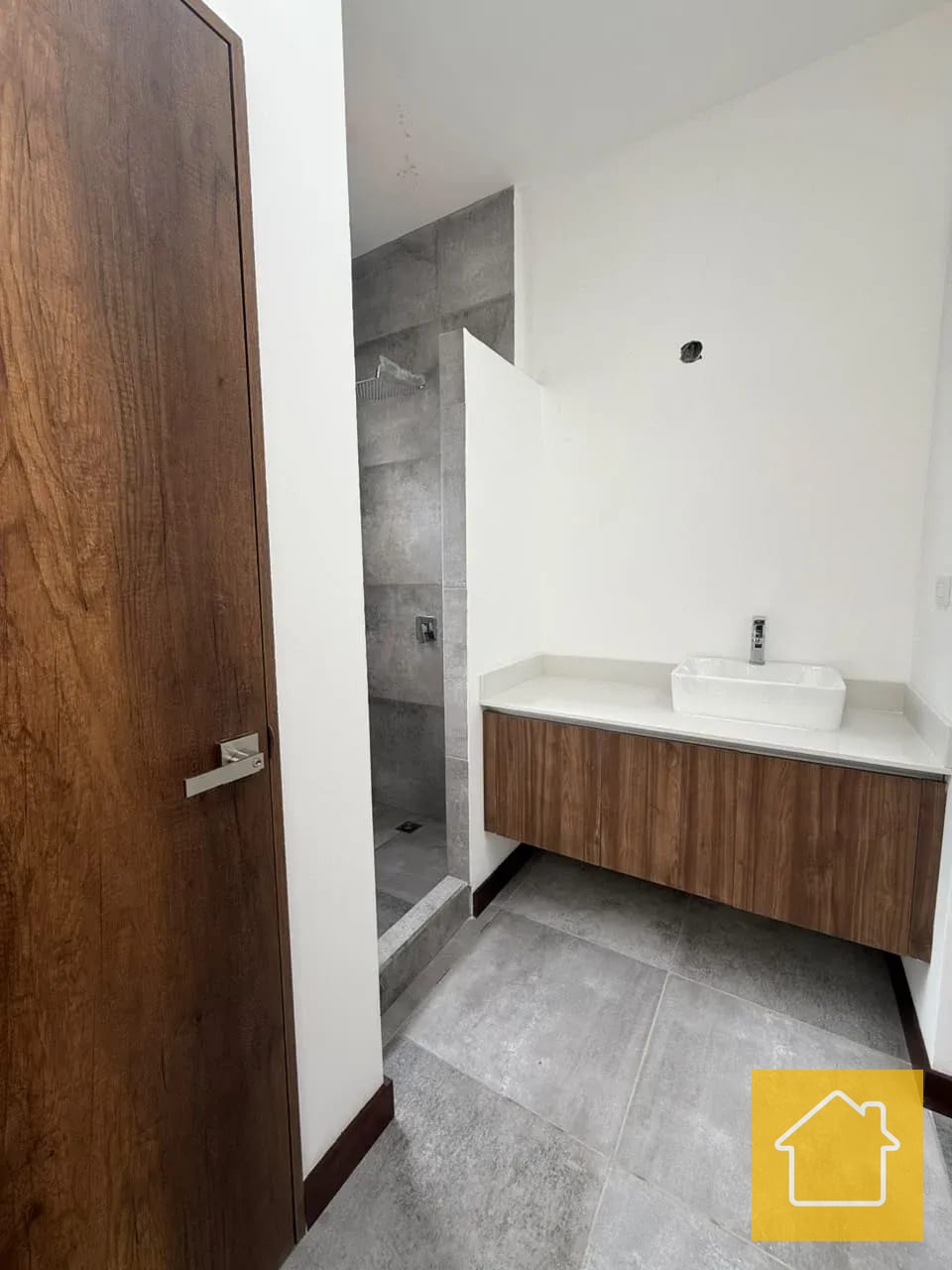 Oportunidad de Compra en Condominio 7 Gotas CAES por Sporta — Casa en Venta en Villa Vermont II, Carretera a El Salvador, Guatemala, Ciudad — foto 3 de 17