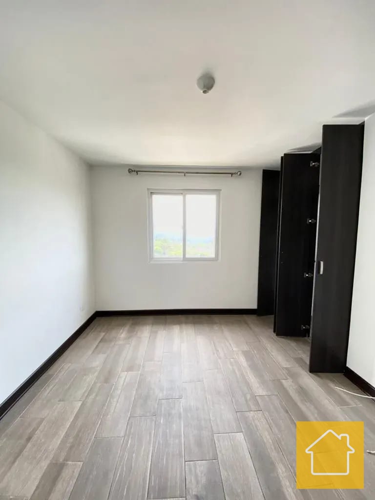 Apartamento Villa Granada 2 a Solo 10 Min de la 20 Calle — Apartamento en Alquiler en Villas Granada Premier 2, Santa Catarina Pinula, Guatemala, Ciudad — foto 8 de 17