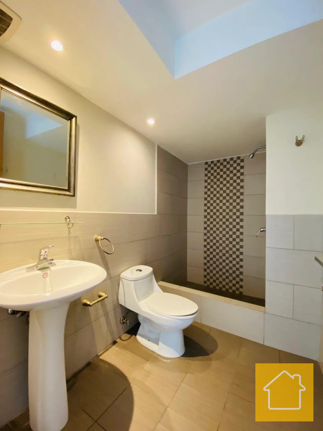 Oportunidad de Vivir en la Villa Zona 14 Alquilo GT — Apartamento en Alquiler en La Villa, Zona 14, Guatemala, Ciudad — foto 8 de 17