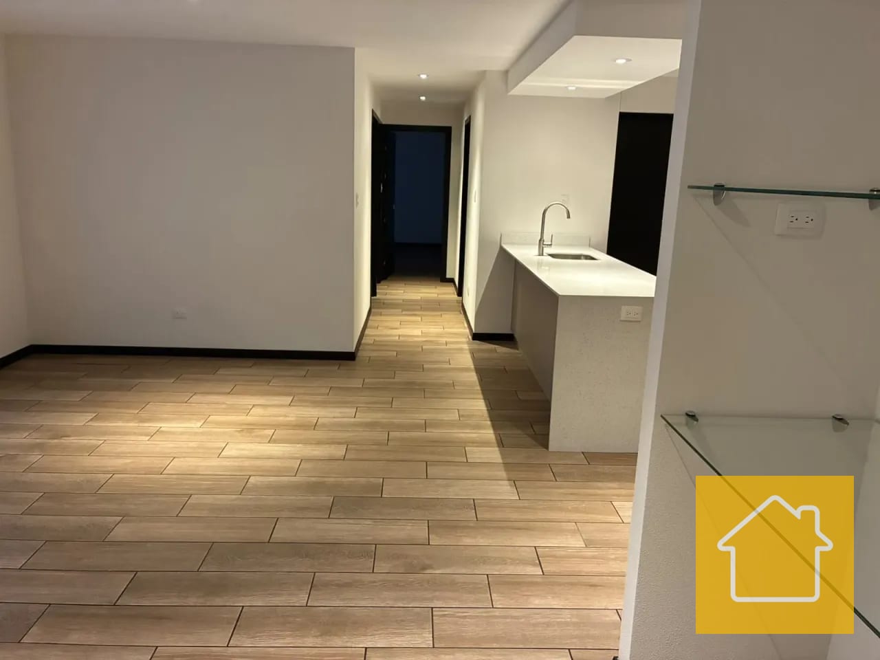 Amplio Apartamento en San Isidro 2021 Zona 16 Universitarios o Familia — Apartamento en Alquiler en San Isidro 20/21, Zona 16, Guatemala, Ciudad — foto 5 de 12