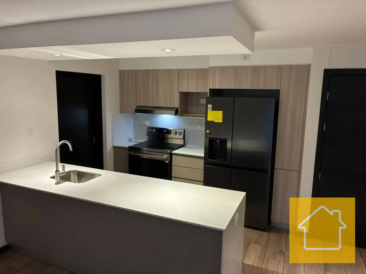 Amplio Apartamento en San Isidro 2021 Zona 16 Universitarios o Familia — Apartamento en Alquiler en San Isidro 20/21, Zona 16, Guatemala, Ciudad — foto 8 de 12