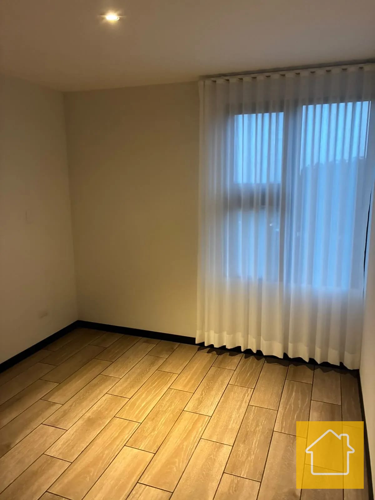 Amplio Apartamento en San Isidro 2021 Zona 16 Universitarios o Familia — Apartamento en Alquiler en San Isidro 20/21, Zona 16, Guatemala, Ciudad — foto 11 de 12