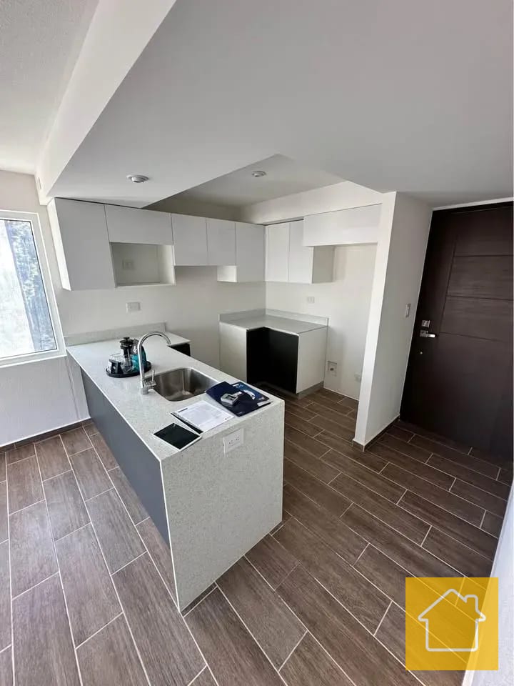 Amplio Apto en Parque Mateo Zona 7 Céntrico, Linda Vista Accesible — Apartamento en Alquiler en Parque Mateo, Zona 7, Guatemala, Ciudad — foto 4 de 10