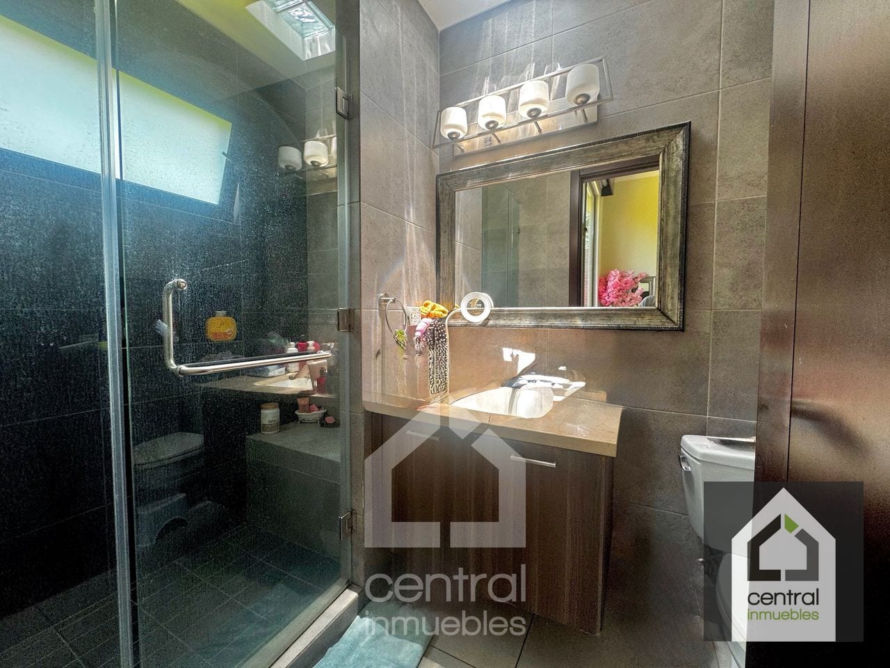 Casa en venta Residenciales Concepción — Casa en Venta en Carretera a El Salvador, Guatemala, Ciudad — foto 10 de 17