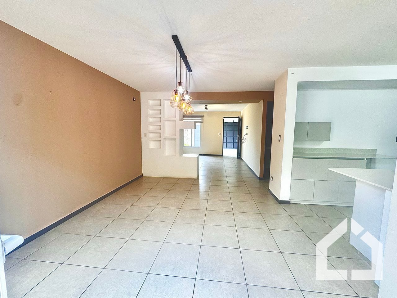 Casa de esquina en venta en Cumbres de la Arboleda — Casa en Venta en Cumbres de La Arboleda, Carretera a El Salvador, Guatemala, Ciudad — foto 6 de 16