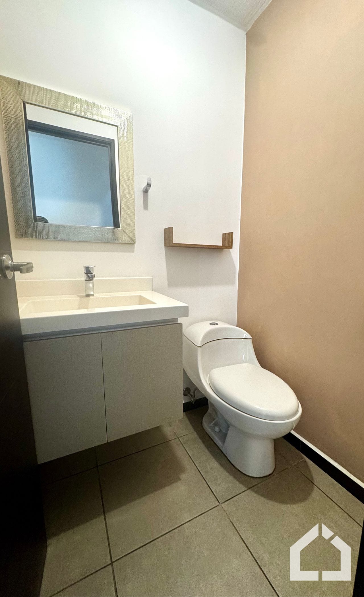 Casa de esquina en venta en Cumbres de la Arboleda — Casa en Venta en Cumbres de La Arboleda, Carretera a El Salvador, Guatemala, Ciudad — foto 10 de 16