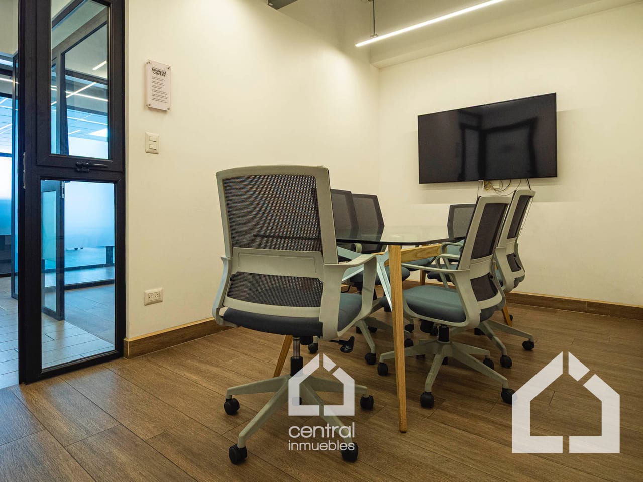 Oficina en venta para estrenar en Granat, zona 4 — Oficina en Alquiler en Granat, Zona 4, Guatemala, Ciudad — foto 11 de 12