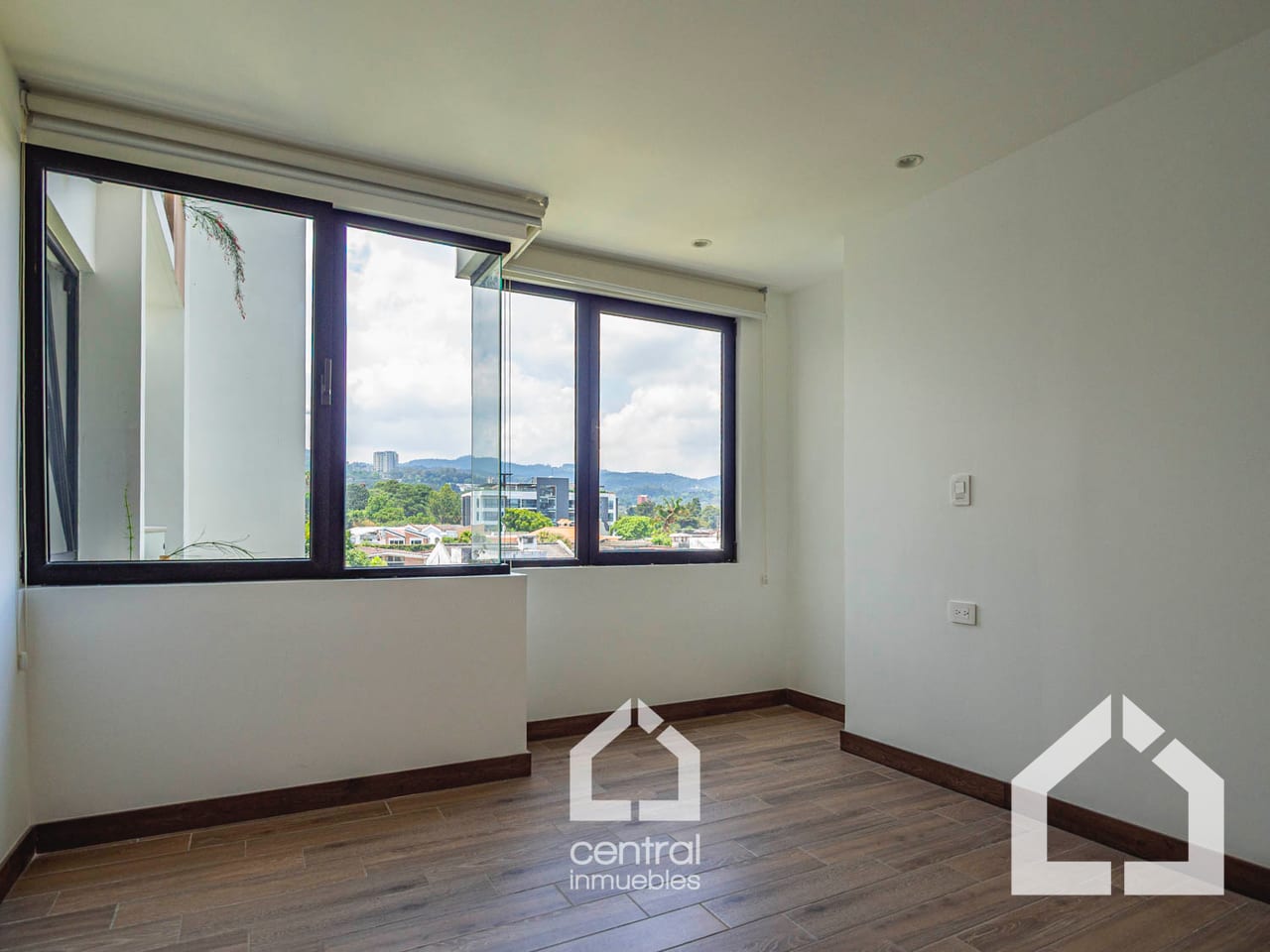 Apartamento de 3 habitaciones en edificio 21B+, zona 15 — Apartamento en Alquiler en 21B+, Zona 15, Guatemala, Ciudad — foto 4 de 14
