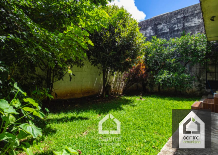 Casa de 5 habitaciones en Pinares de San Cristóbal, Mixco — Casa en Venta en Pinares de San Cristobal, Zona 8 Mixco, Guatemala, Ciudad — foto 8 de 17