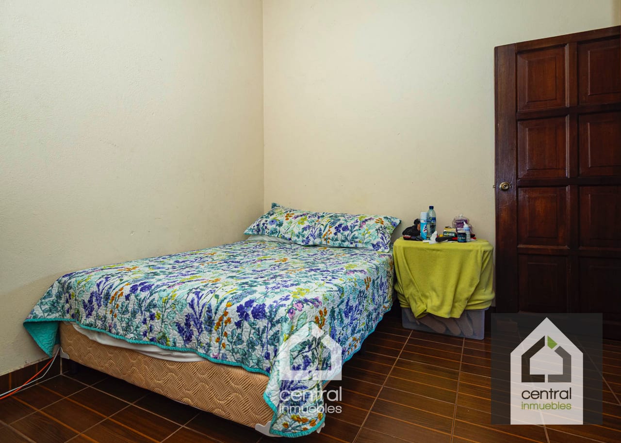 Casa de 5 habitaciones en Pinares de San Cristóbal, Mixco — Casa en Venta en Pinares de San Cristobal, Zona 8 Mixco, Guatemala, Ciudad — foto 11 de 17