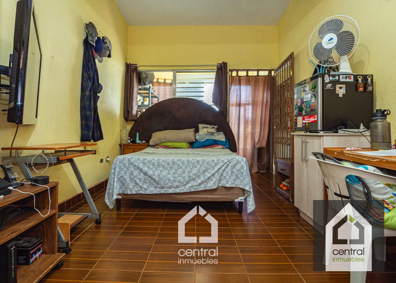 Casa de 5 habitaciones en Pinares de San Cristóbal, Mixco — Casa en Venta en Pinares de San Cristobal, Zona 8 Mixco, Guatemala, Ciudad — foto 13 de 17