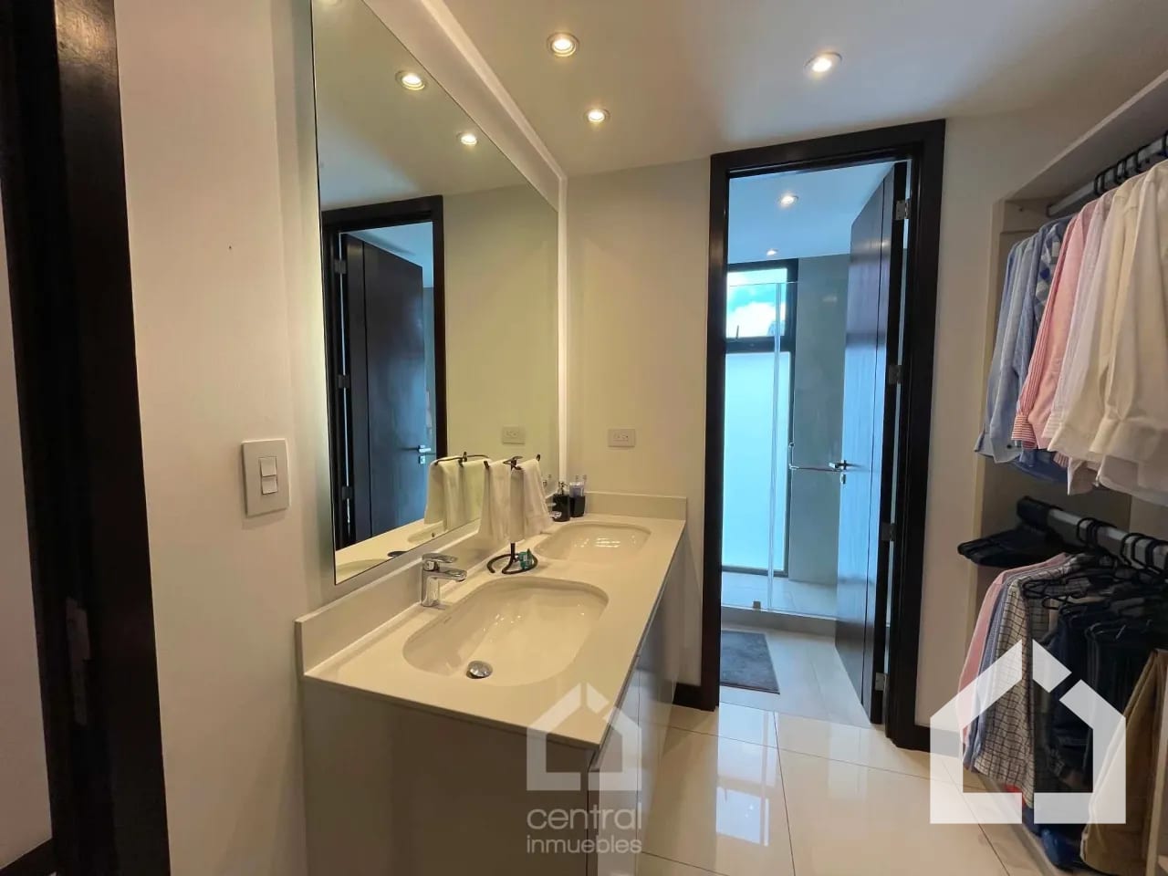 Exclusivo apartamento en renta de 3 habitaciones en Vasanta zona 10 — Apartamento en Alquiler en Vasanta, Zona 10, Guatemala, Ciudad — foto 8 de 17