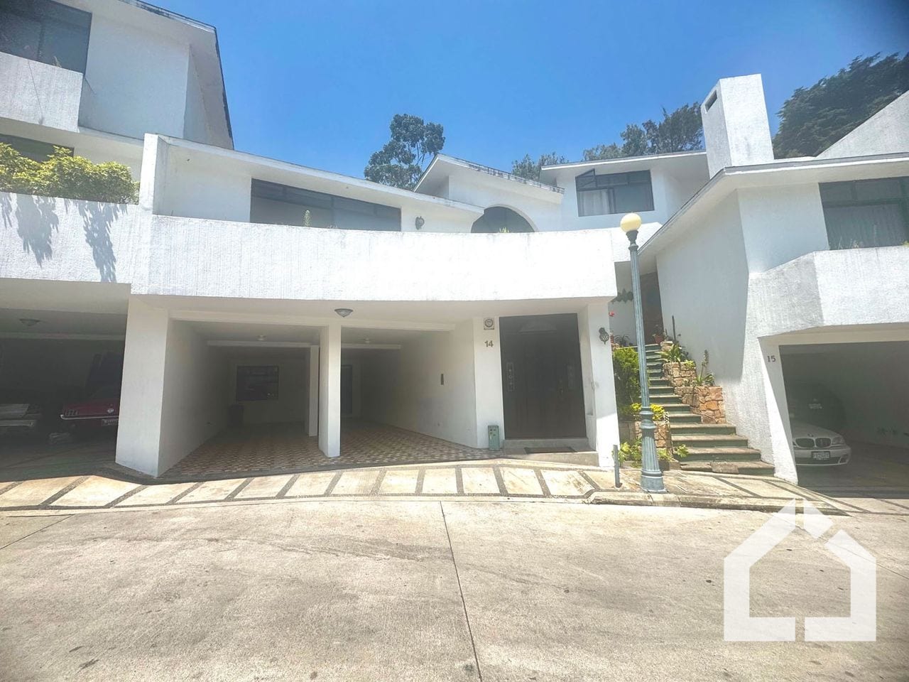 Casa en venta Colonia Sta, Rosalía, Condominio La Laguna — Casa en Venta en Santa Catarina Pinula, Guatemala, Ciudad — foto 1 de 17