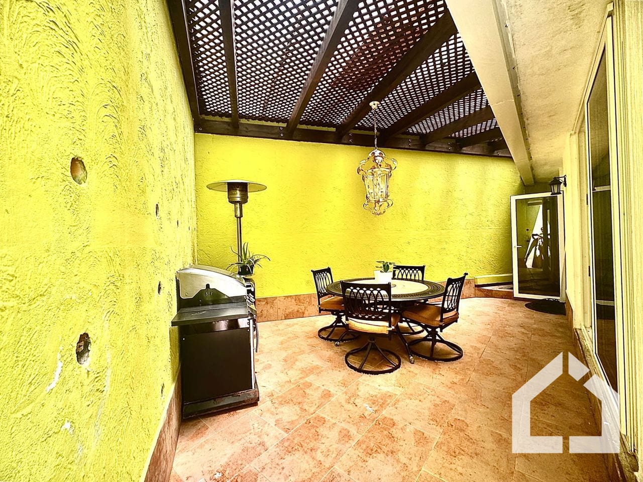 Casa en venta Colonia Sta, Rosalía, Condominio La Laguna — Casa en Venta en Santa Catarina Pinula, Guatemala, Ciudad — foto 10 de 17