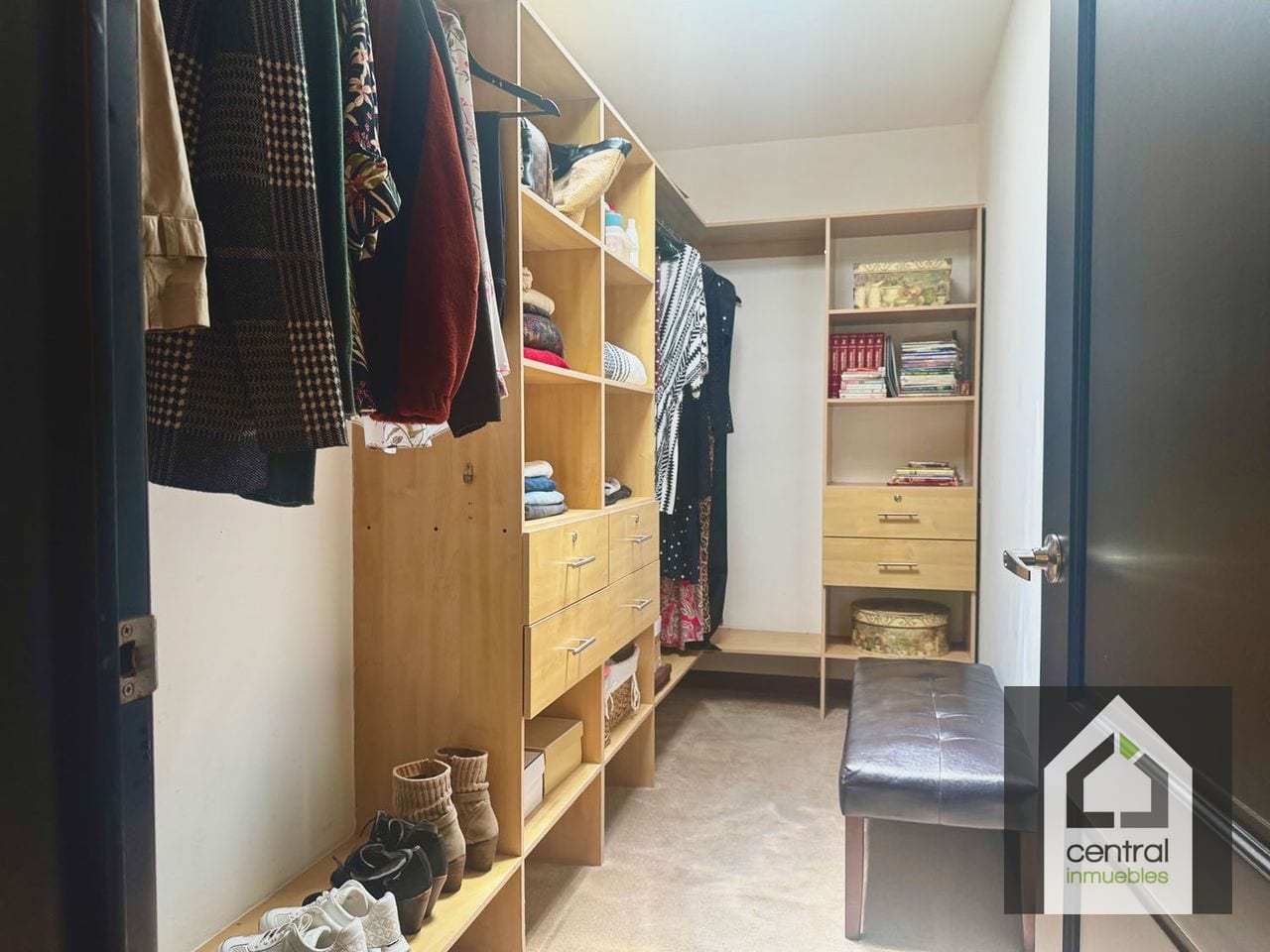 Casa en venta Colonia Sta, Rosalía, Condominio La Laguna (copia) — Casa en Alquiler en Santa Catarina Pinula, Guatemala, Ciudad — foto 11 de 17