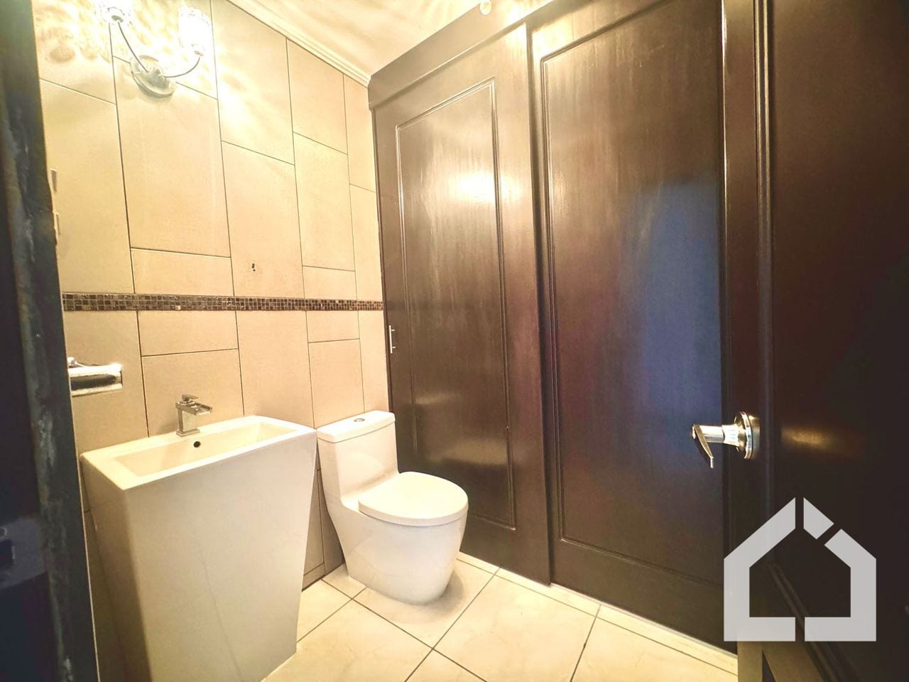 Casa en venta Colonia Sta, Rosalía, Condominio La Laguna — Casa en Venta en Santa Catarina Pinula, Guatemala, Ciudad — foto 17 de 17