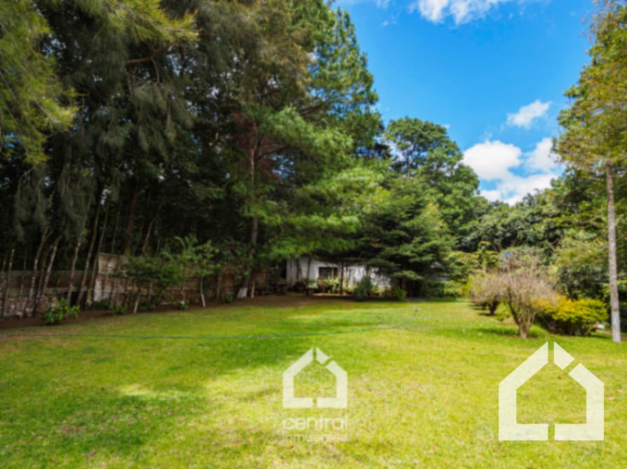 Granja con casa de 4 habitaciones y terrenos en San Lucas, Sac. — Terreno en Venta en San Lucas Sacatepéquez, Sacatepéquez — foto 3 de 13