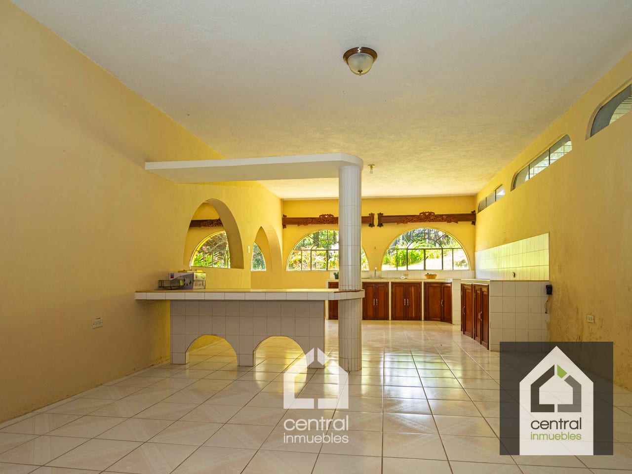 Cocina — Granja con casa de 4 habitaciones y terrenos en San Lucas, Sac. — Terreno en Venta en San Lucas Sacatepéquez, Sacatepéquez — foto 6 de 13