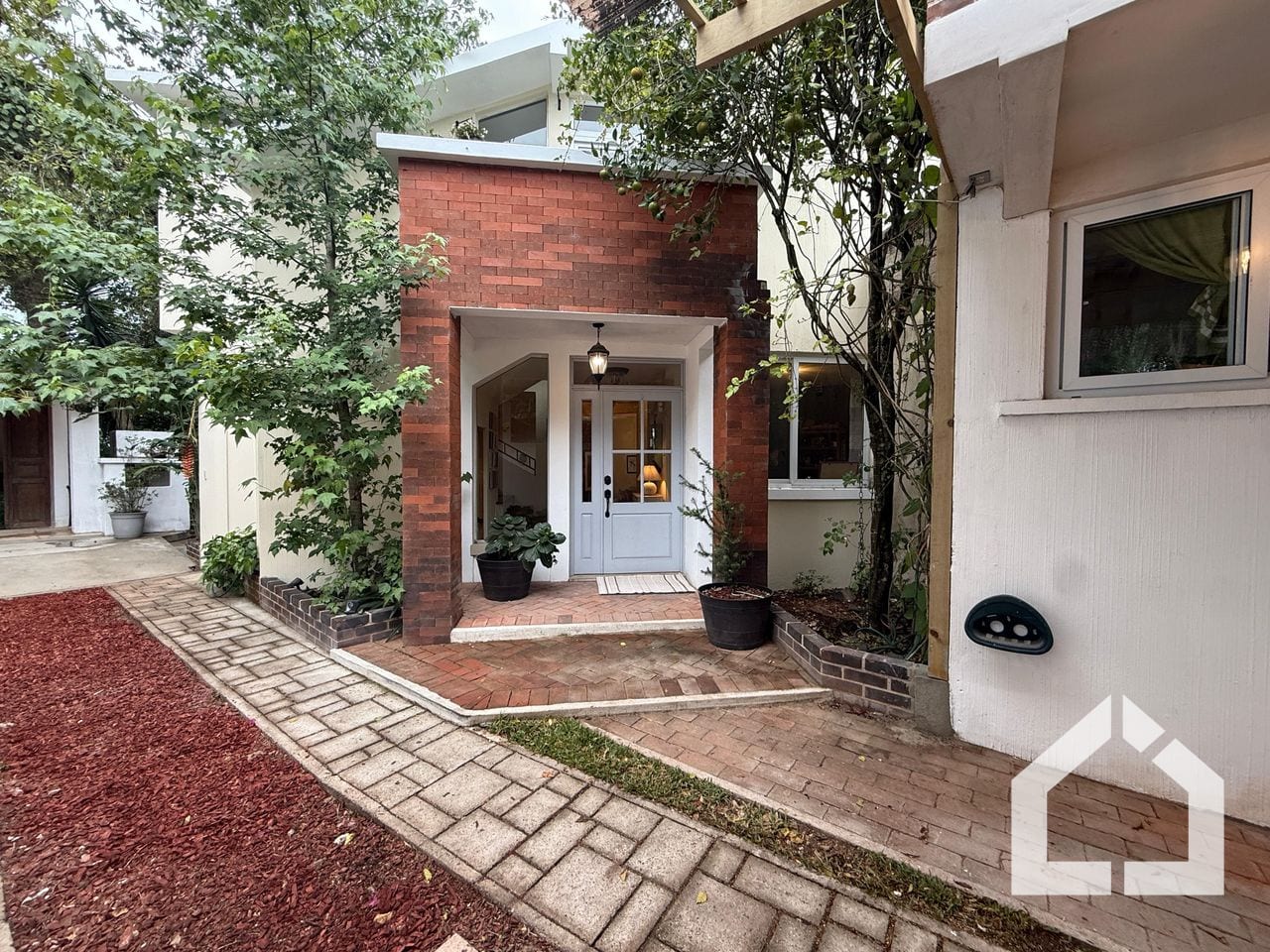 Casa en venta en zona 2, El Zapote. - Image 2