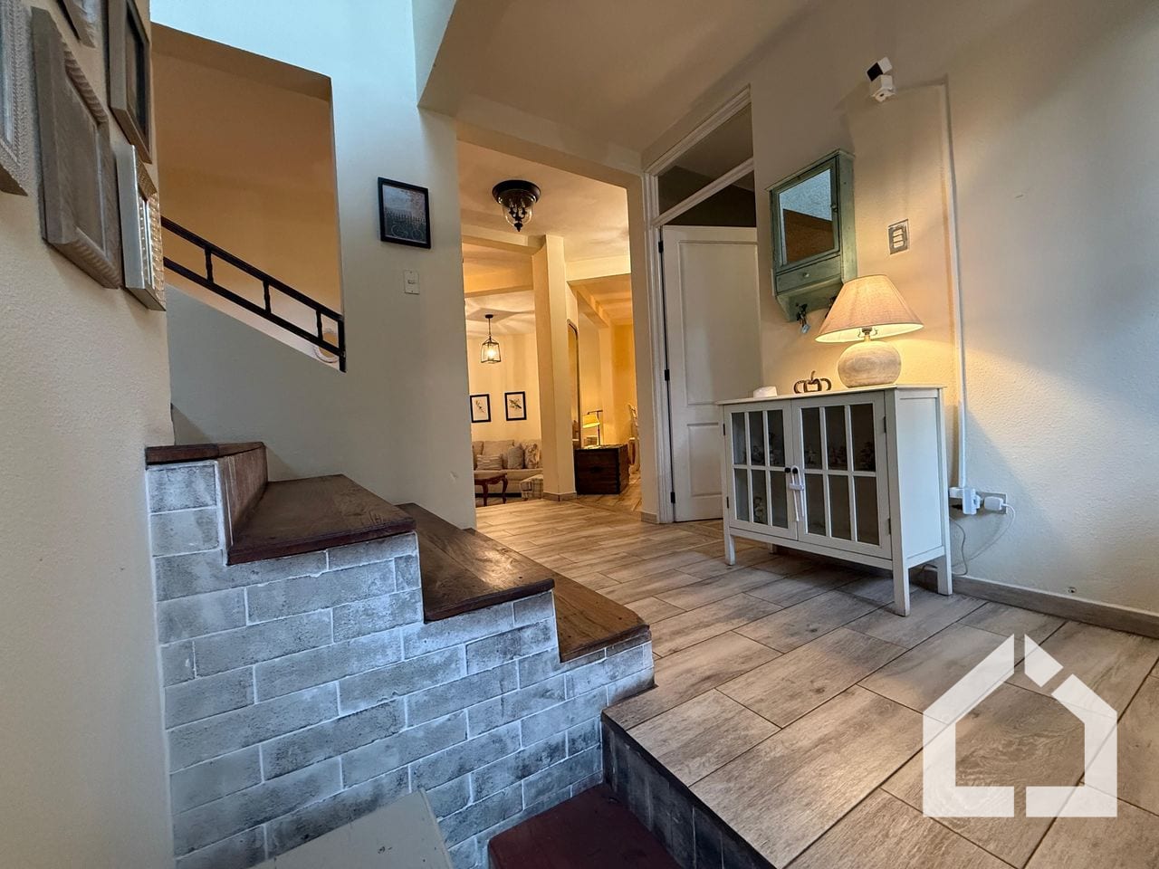 Casa en venta en zona 2, El Zapote. - Image 4