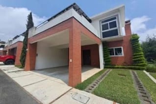 Casa en VENTA en Condominio Villa Capelo Carretera a El Salvador — Casa en Venta en Carretera a El Salvador, Guatemala, Ciudad — foto 1 de 12