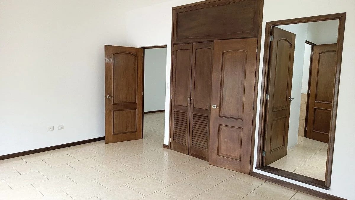 Casa en Alquiler dentro de condominio en Carretera a Olmeca — Casa en Alquiler en Bouganbilias de Arrazola, Carretera a El Salvador, Guatemala, Ciudad — foto 12 de 15