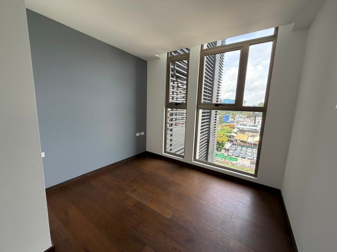 Alquilo apartamento en Edificio Atarah Zona 10 — Apartamento en Alquiler en Atarah, Zona 10, Guatemala, Ciudad — foto 4 de 17
