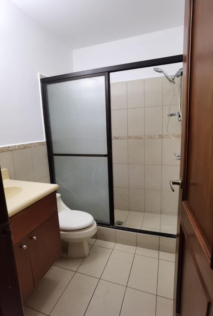 Amplio Apartamento en Renta – Torre Oakland 1 — Apartamento en Alquiler en Oakland I, Zona 10, Guatemala, Ciudad — foto 2 de 17
