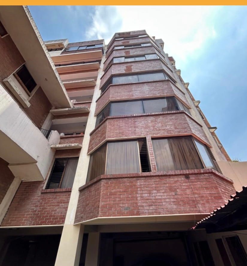 Venta Complejo de 2 Edificios con 14 Apartamentos en Zona 13 — Edificio en Venta en Zona 13, Guatemala, Ciudad — foto 1 de 6