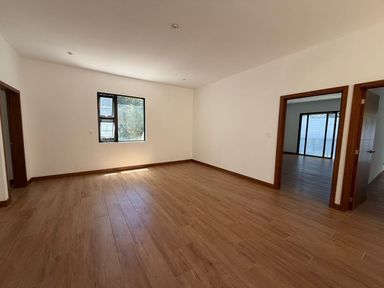 Casa en Venta | la Reserva, Santa Rosalía – KM 12 CES — Casa en Venta en Santa Rosalia La Laguna, Carretera a El Salvador, Guatemala, Ciudad — foto 6 de 16
