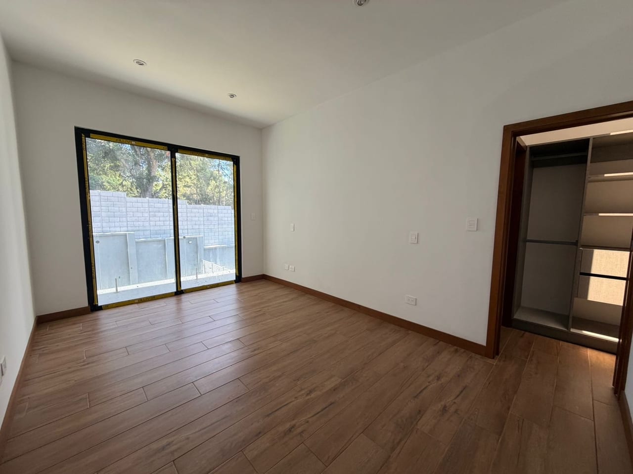 Casa en Venta | la Reserva, Santa Rosalía – KM 12 CES — Casa en Venta en Santa Rosalia La Laguna, Carretera a El Salvador, Guatemala, Ciudad — foto 9 de 16