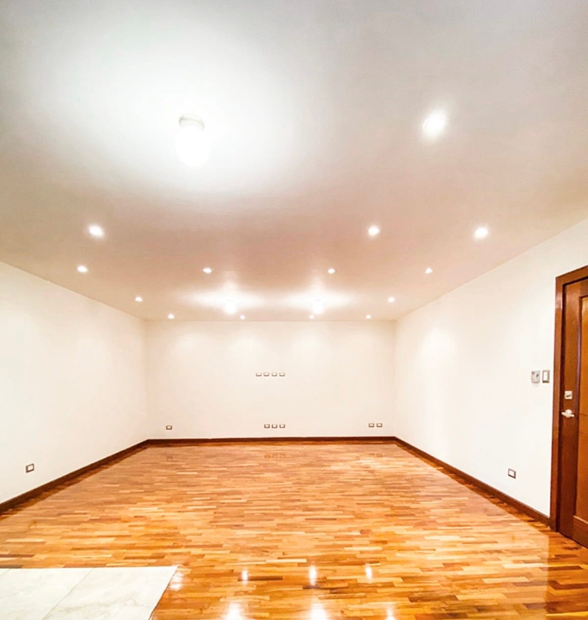 Apartamento en Renta | Casa Alhambra – Zona 15, VH1 — Apartamento en Alquiler en Vista Hermosa I, Zona 15, Guatemala, Ciudad — foto 1 de 7