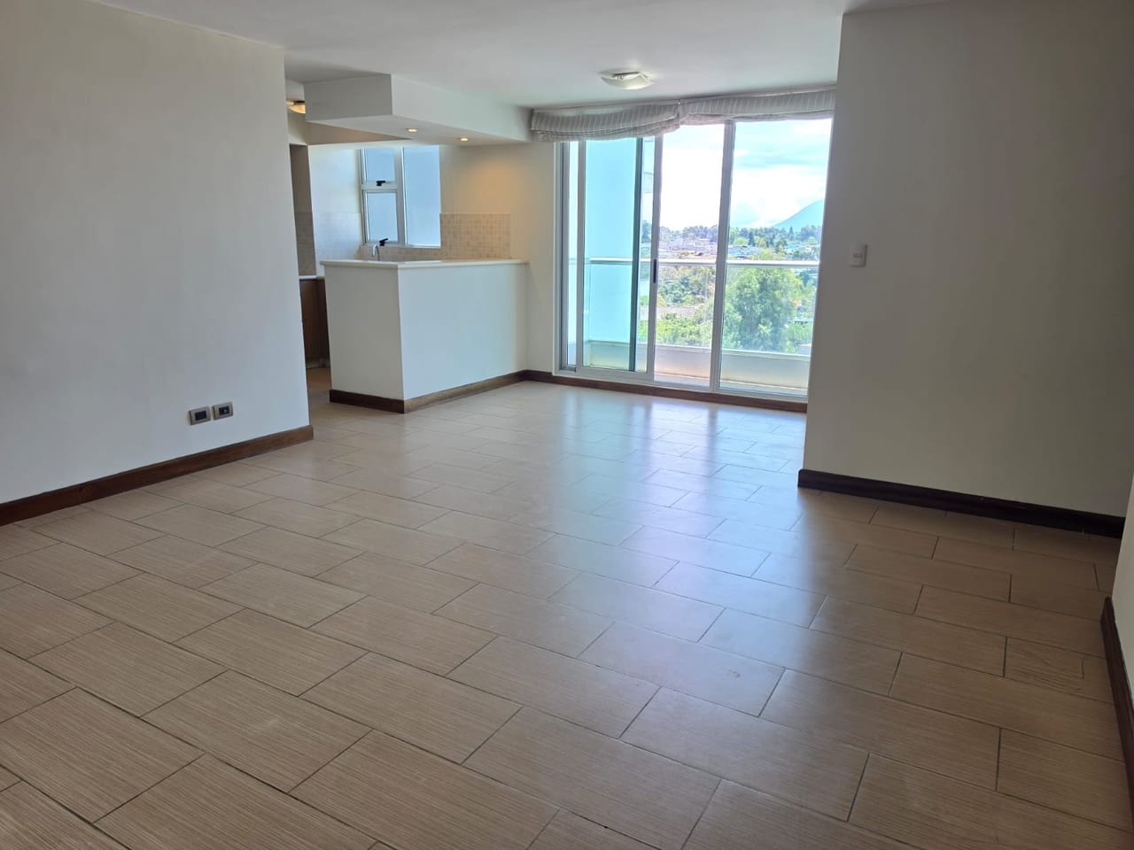 Apartamento en Renta - Condado La Villa Zona 14 — Apartamento en Alquiler en Condado La Villa, Zona 14, Guatemala, Ciudad — foto 1 de 17