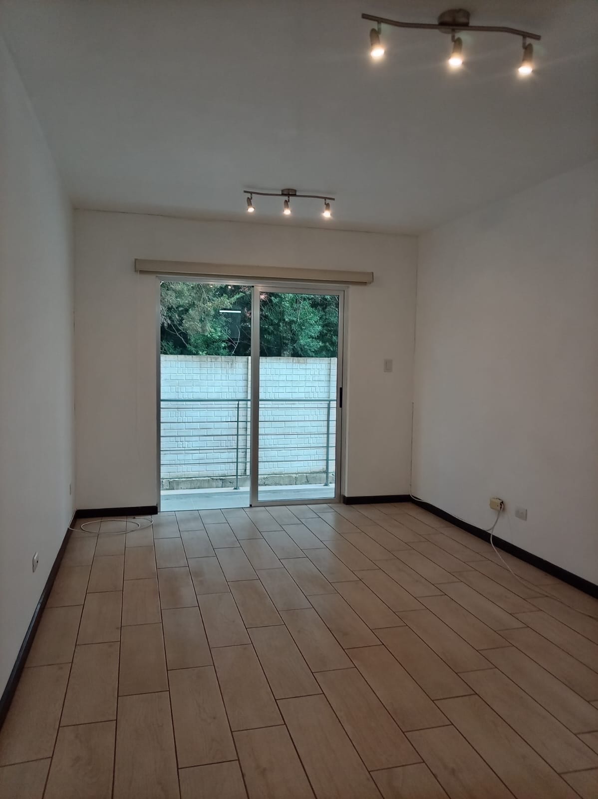 Apartamento en venta – Almoreto Villas Km 14.5 CAES — Apartamento en Venta en Almoretto, Carretera a El Salvador, Guatemala, Ciudad — foto 2 de 16