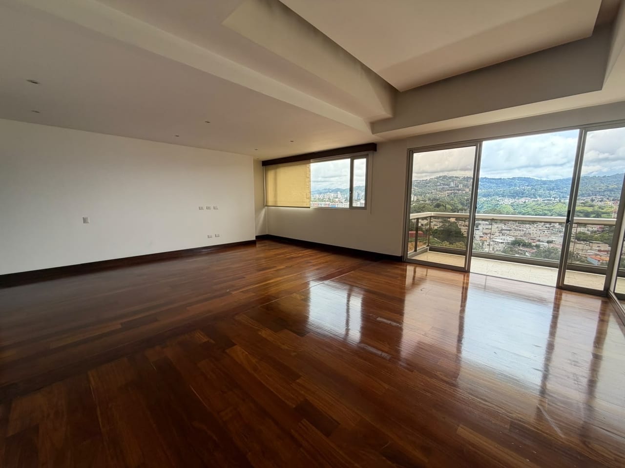 Apartamento en Renta | Edificio Tiffany – Zona 14 — Apartamento en Alquiler en Zona 14, Guatemala, Ciudad — foto 1 de 16