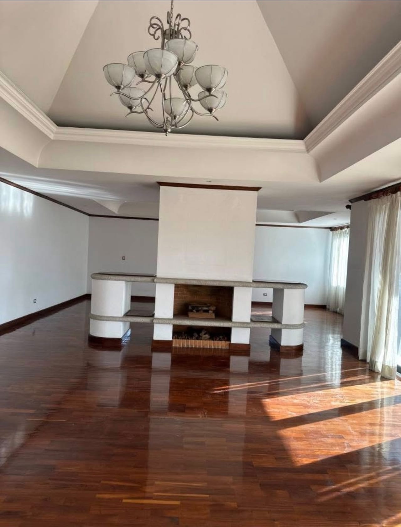 Venta de lindo penthouse en zona 10 — Apartamento en Venta en Zona 10, Guatemala, Ciudad — foto 4 de 7