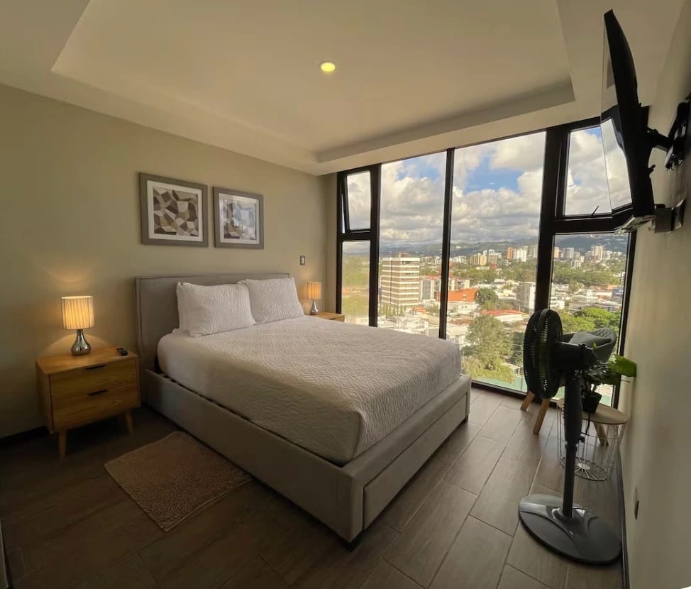 Espectacular Apto. en venta en zona 10, de 1 habitación — Apartamento en Venta en Zona 10, Guatemala, Ciudad — foto 2 de 6