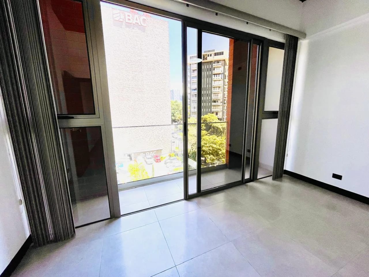 Oficina en venta en el 5to. nivel Hub Reforma — Oficina en Venta en HUB Reforma, Zona 9, Guatemala, Ciudad — foto 3 de 4