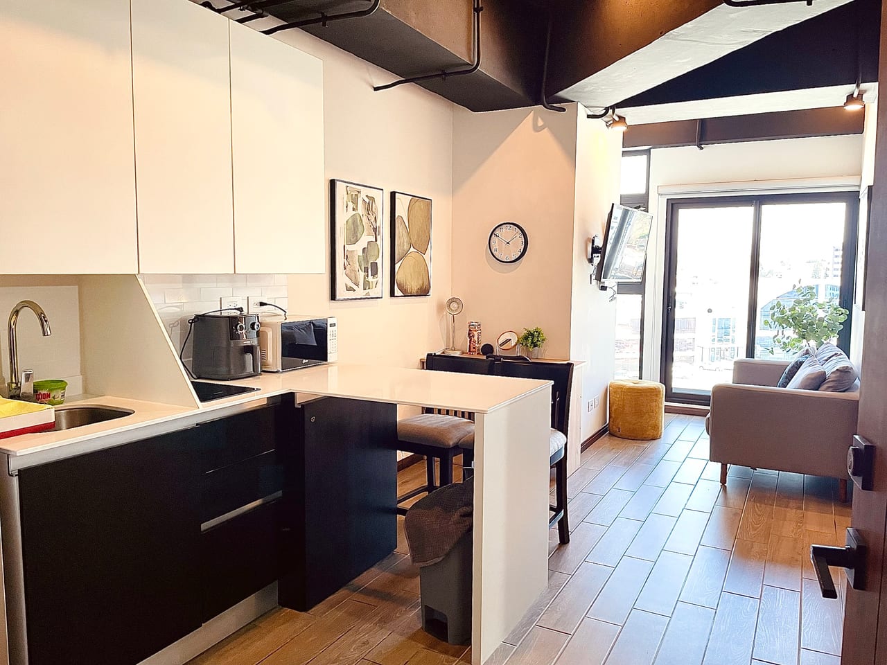 Apartamento en venta completamente amueblado de 1 habitación, zona 4 — Apartamento en Venta en Séptimo, Zona 4, Guatemala, Ciudad — foto 4 de 16