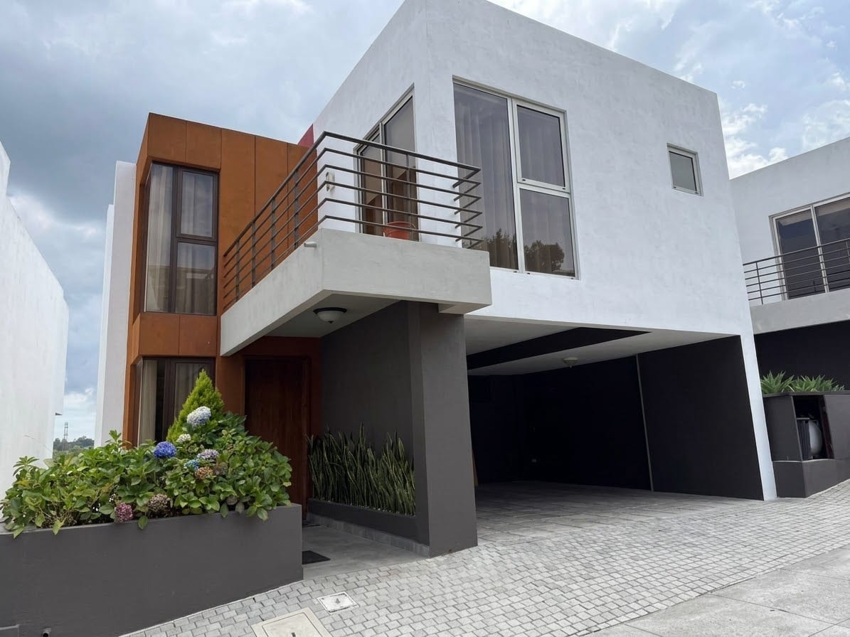 Casa en Alquiler – Excelente Distribución y Amenidades — Casa en Alquiler en Carretera a El Salvador, Guatemala, Ciudad — foto 1 de 16