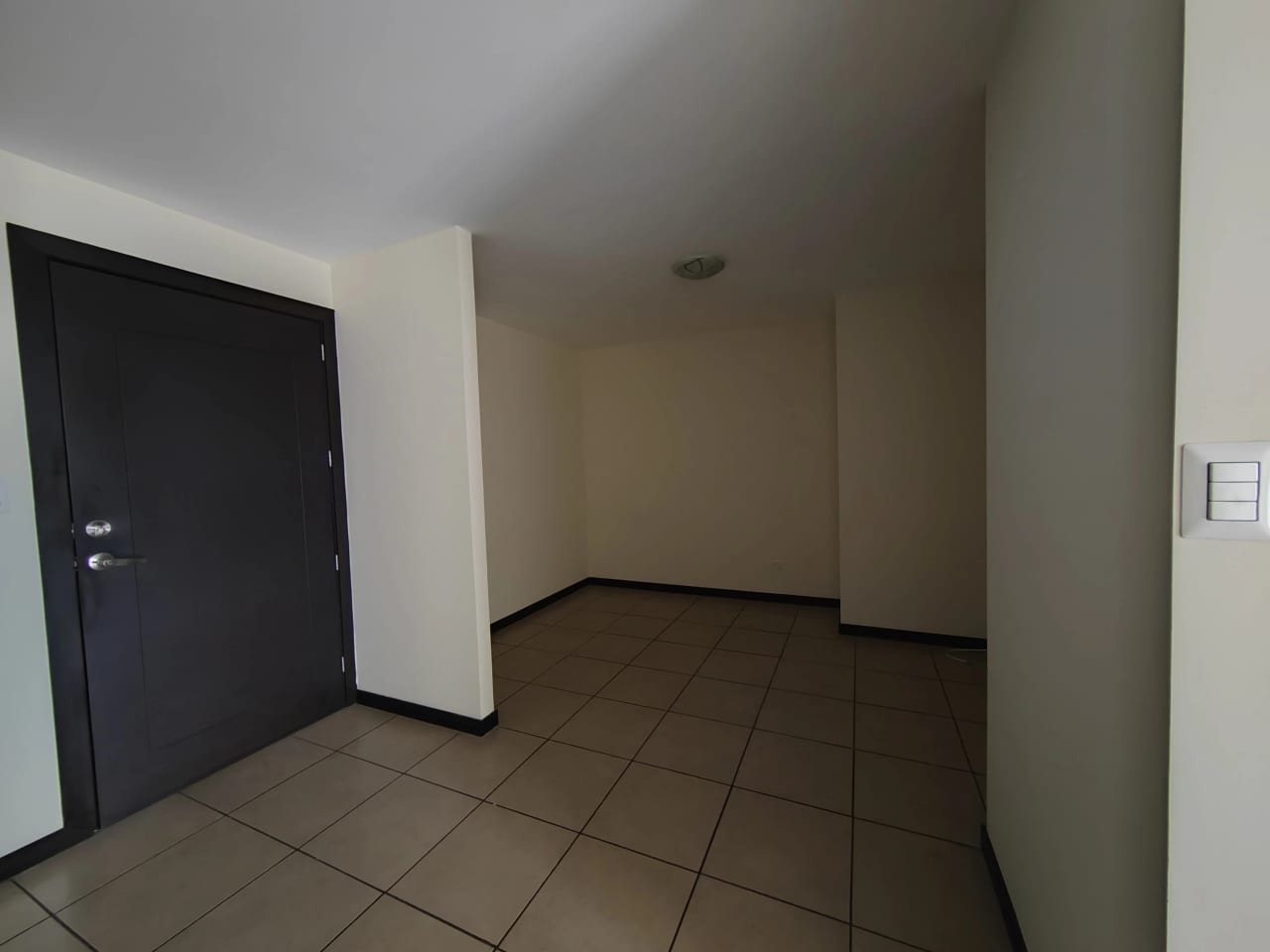 Céntrico Apartamento en Venta en Torre Barcelona Zona 9 — Apartamento en Venta en Torre Barcelona, Zona 9, Guatemala, Ciudad — foto 5 de 6