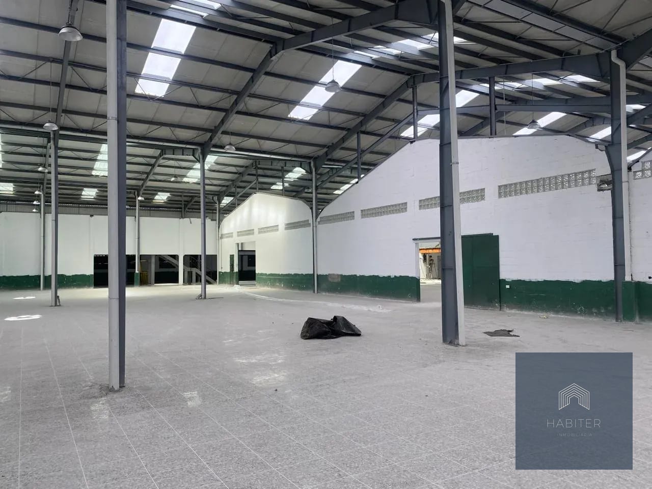 Rento Nave Fuera de Garita a una Cuadra de Calzada Roosevelt — Bodega / Ofibodega en Alquiler en Zona 2 Mixco, Guatemala, Ciudad — foto 11 de 15