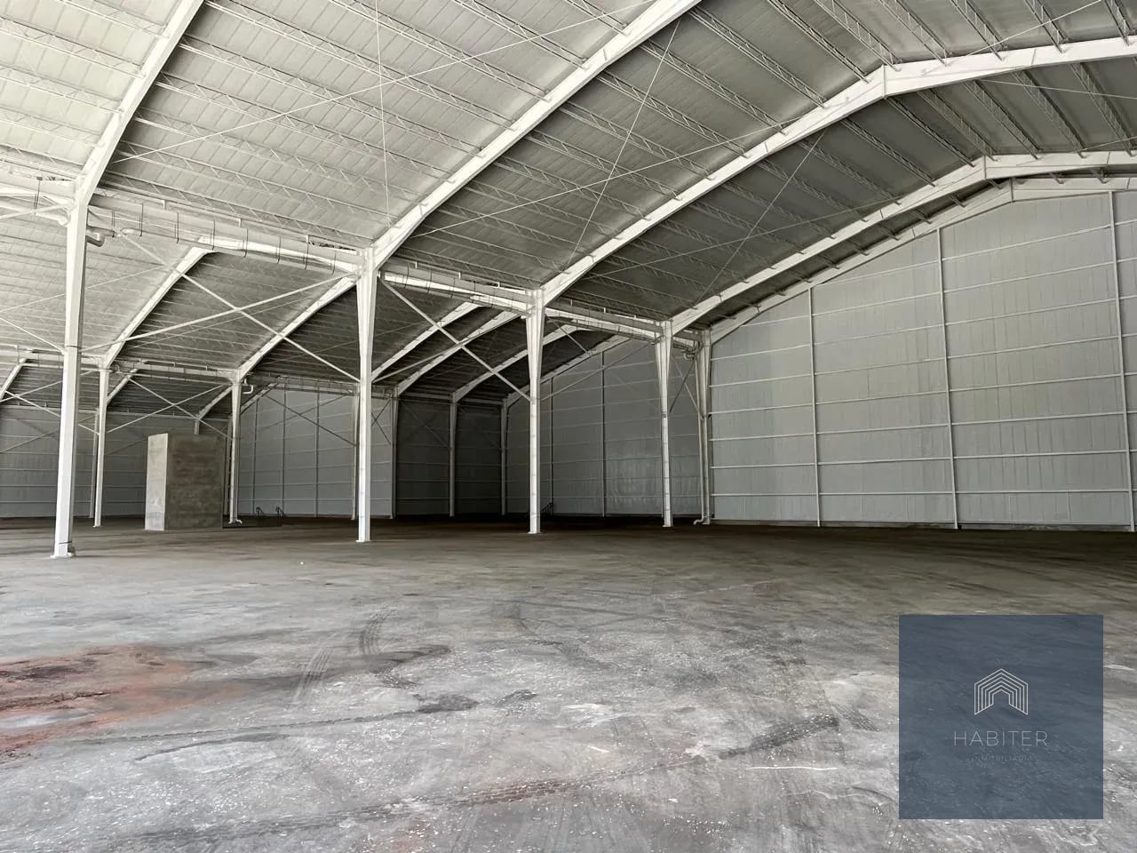 Rento Nave 3,800 Mts. a Orillas de Calzada Roosevelt — Bodega / Ofibodega en Alquiler en Zona 11, Guatemala, Ciudad — foto 1 de 1