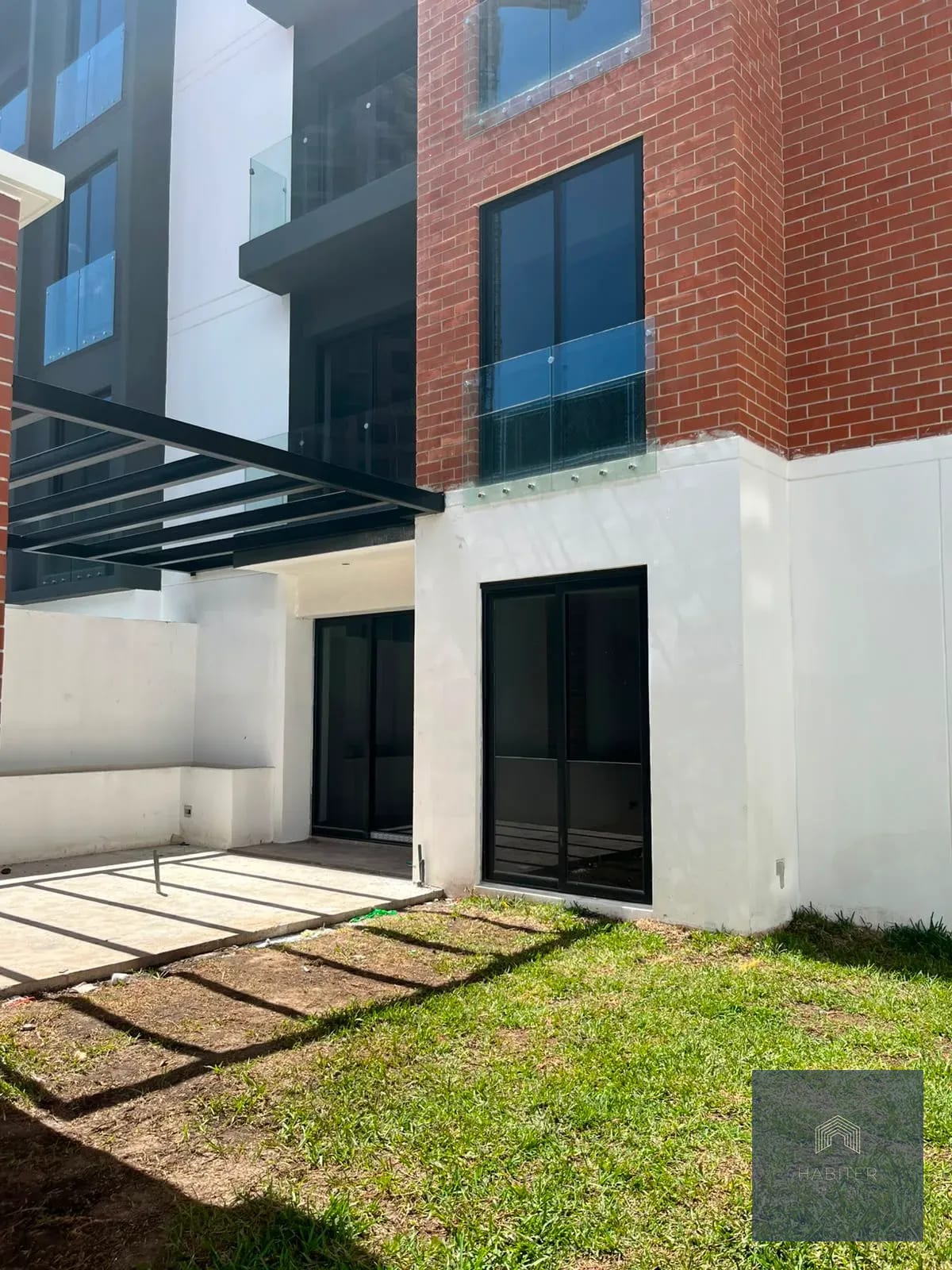 Vendo Partamento 2 Habitaciones con Amplio Jardin Zona 14 — Apartamento en Venta en Zona 14, Guatemala, Ciudad — foto 5 de 5