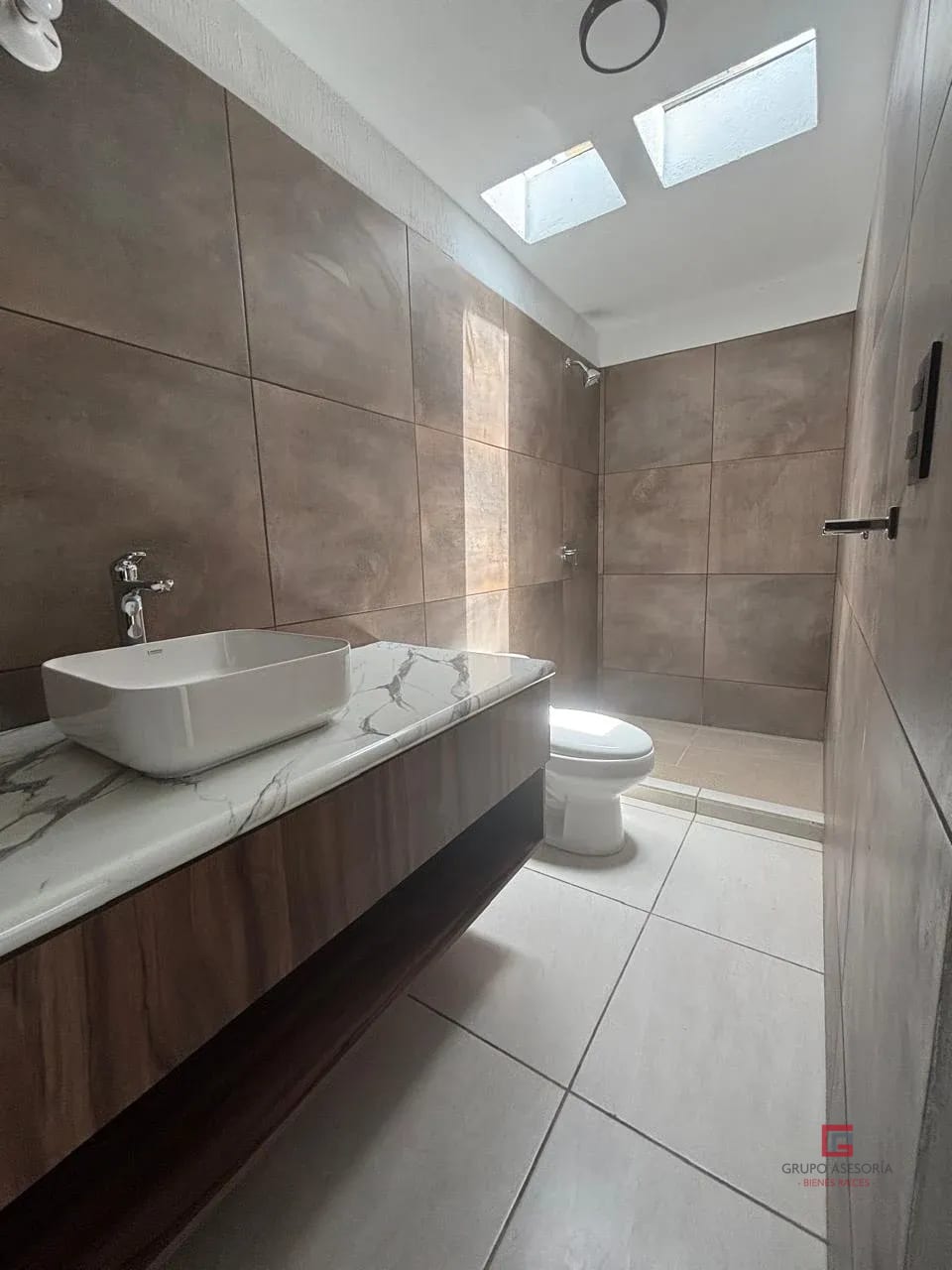 Moderna casa en venta en Residenciales San José Km 22.2 CAES — Casa en Venta en Fraijanes, Carretera a El Salvador, Guatemala, Ciudad — foto 8 de 9